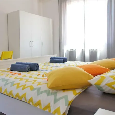 Dollar Апартаменти